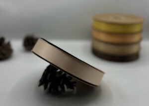 شريط ستن 2.5 سم بصلي فاتح