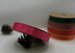 شريط ستن 2.5 سم فوشي